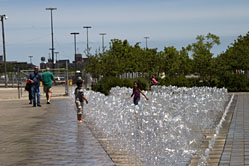 Renaissance Center Park Play Fountain for children